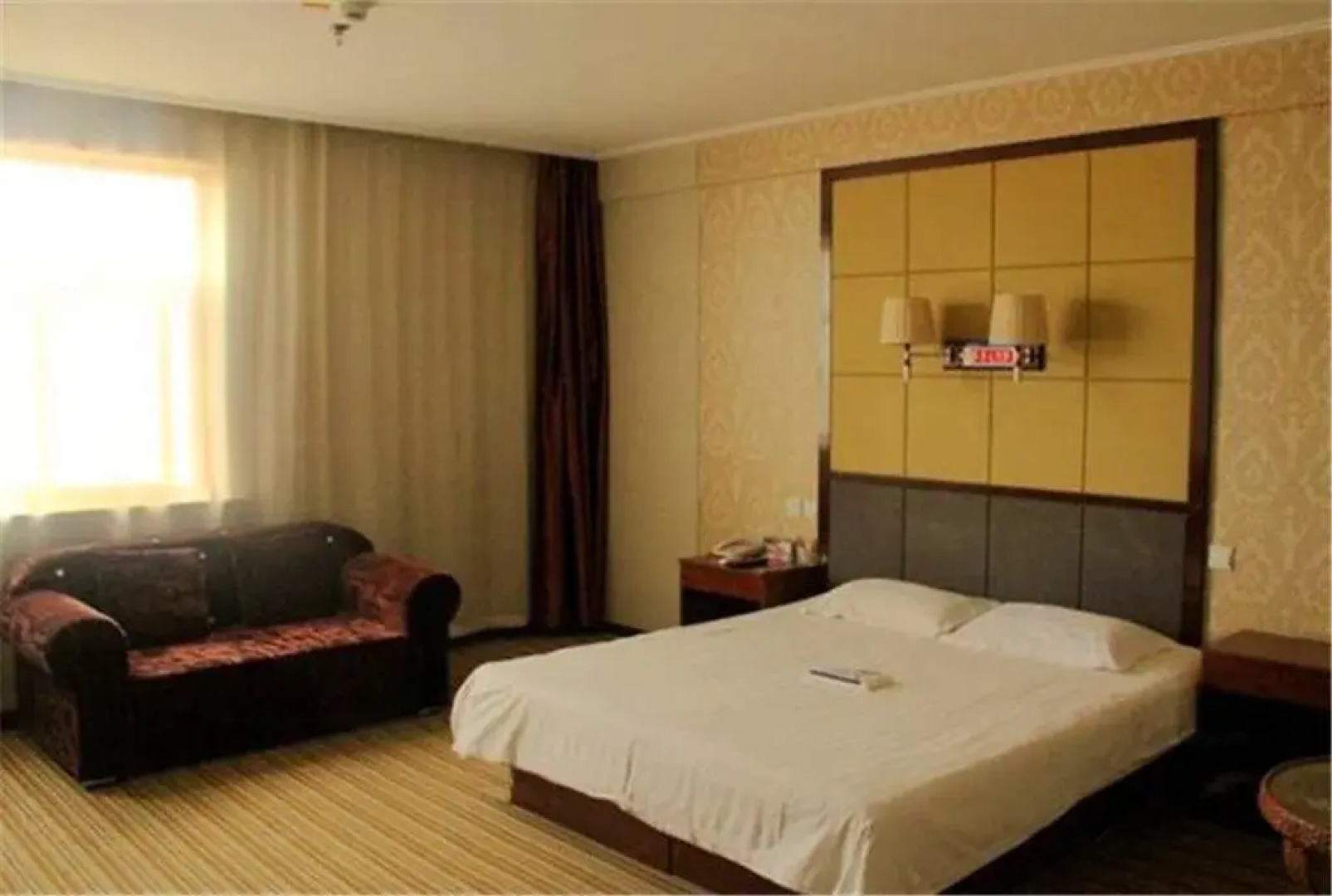 Yinchuan Wangyuan Express Hotel Lanhuahua South Railway Station Branch