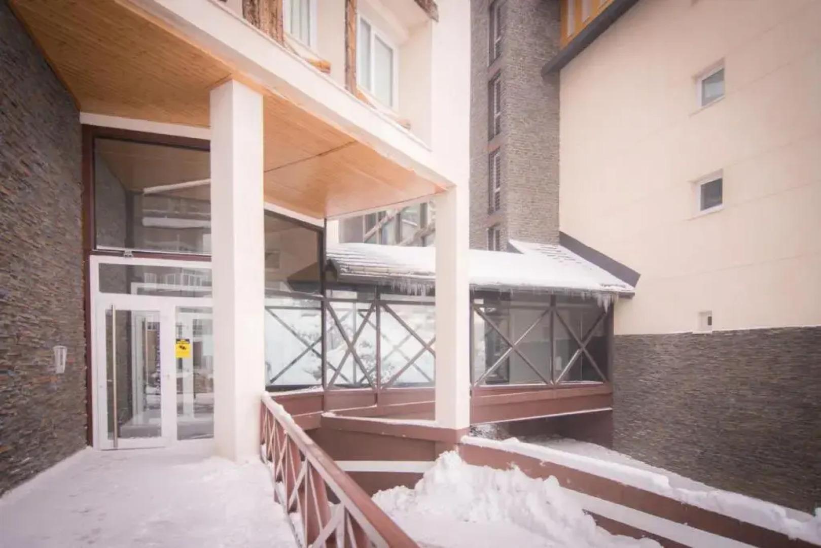 Chezmoihomes Miramar Ski 8 sleeps