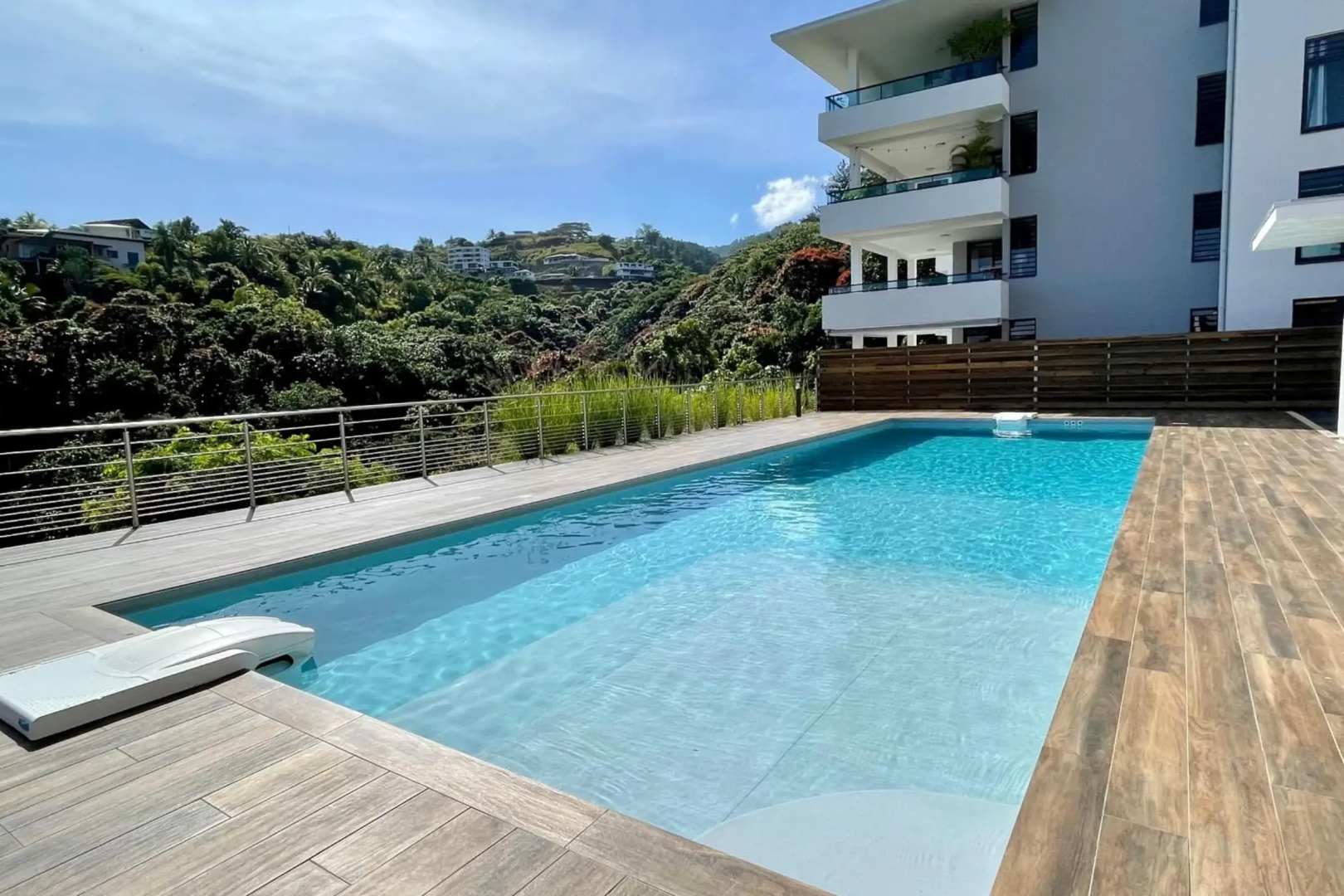 Mititai condo sea view & pool the quiet place near the airport