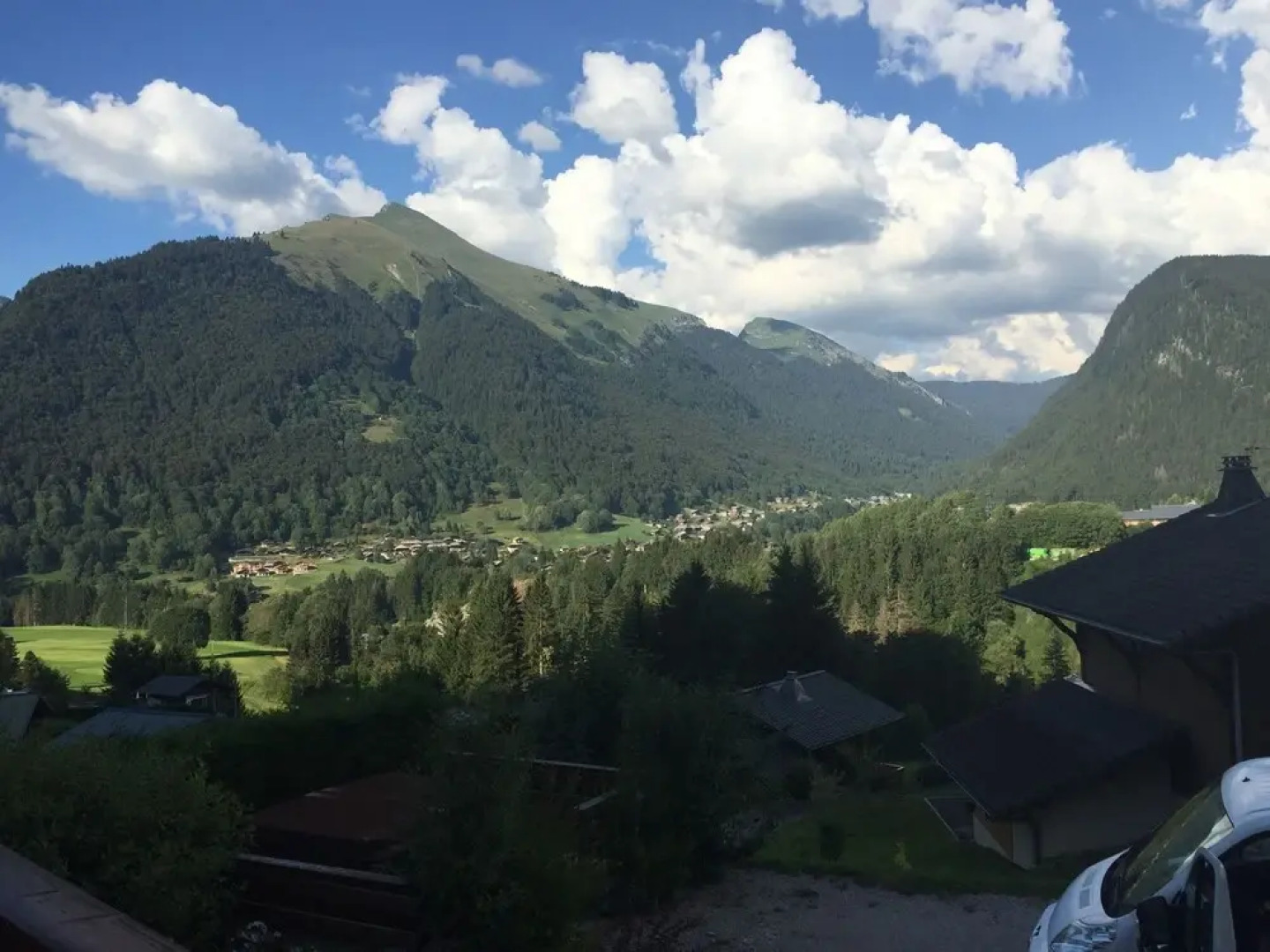 Luxury Holiday Home in La Côte-d'arbroz With Sauna