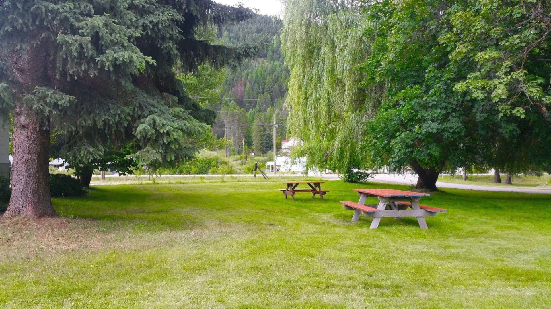 Boundary Creek Motel and RV Park