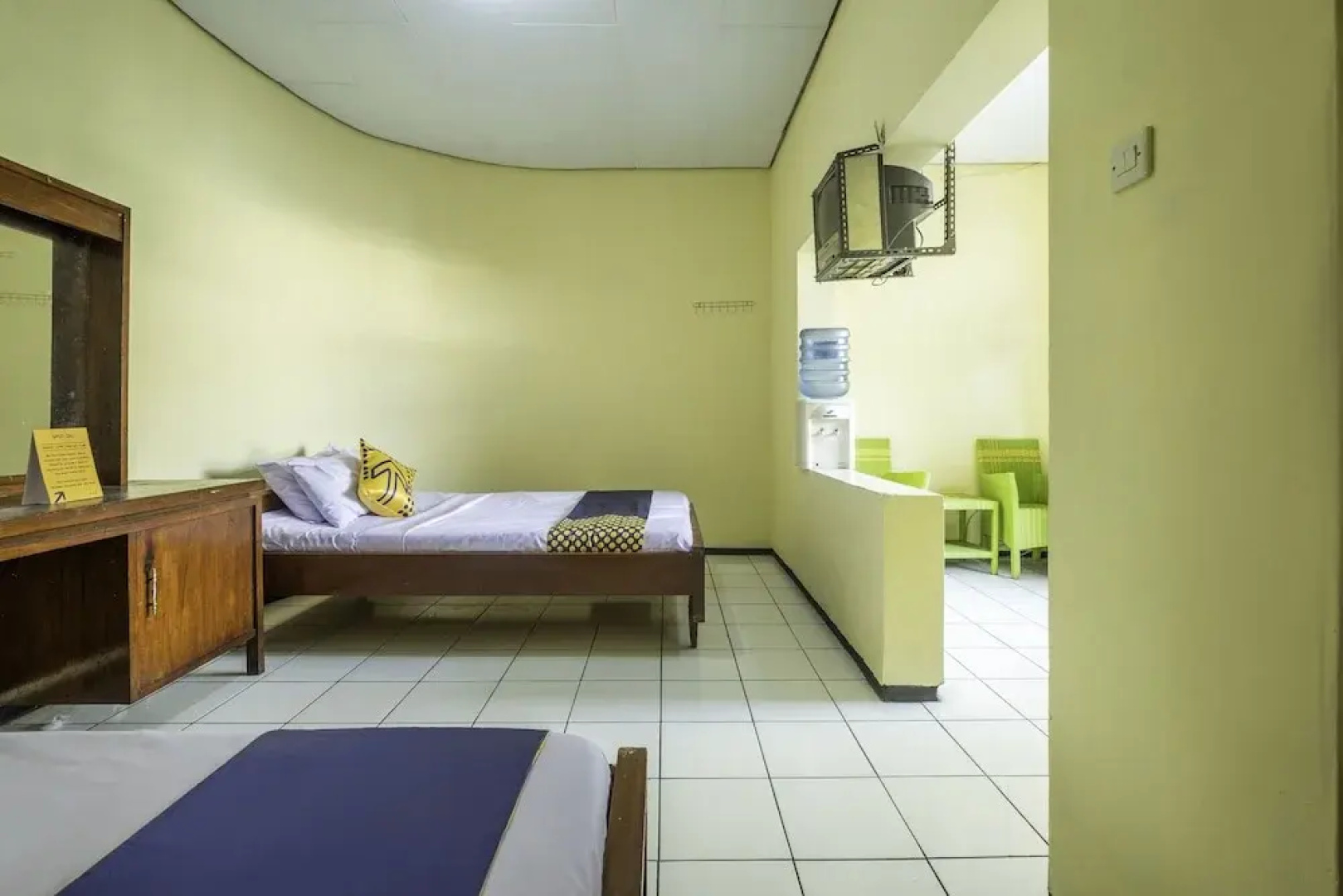 Hotel Priangan by OYO Rooms