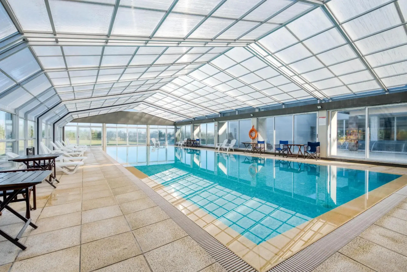 Rayentray Grand Hotel