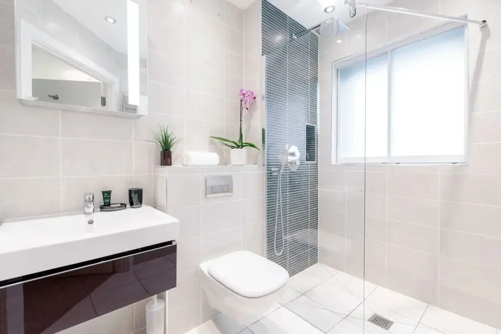 Roomspace Apartments -New Manor House