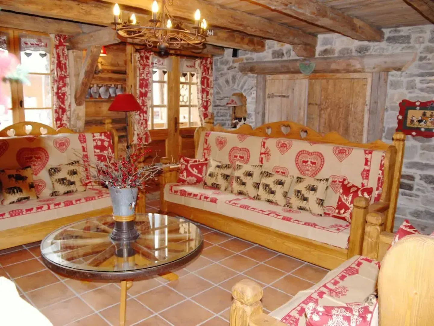 Cosy Chalet in Champagny-en-vanoise Near Ski Area