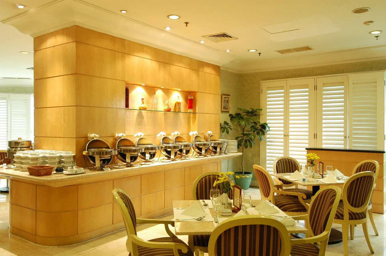 Batavia Hotel and Serviced Apartments