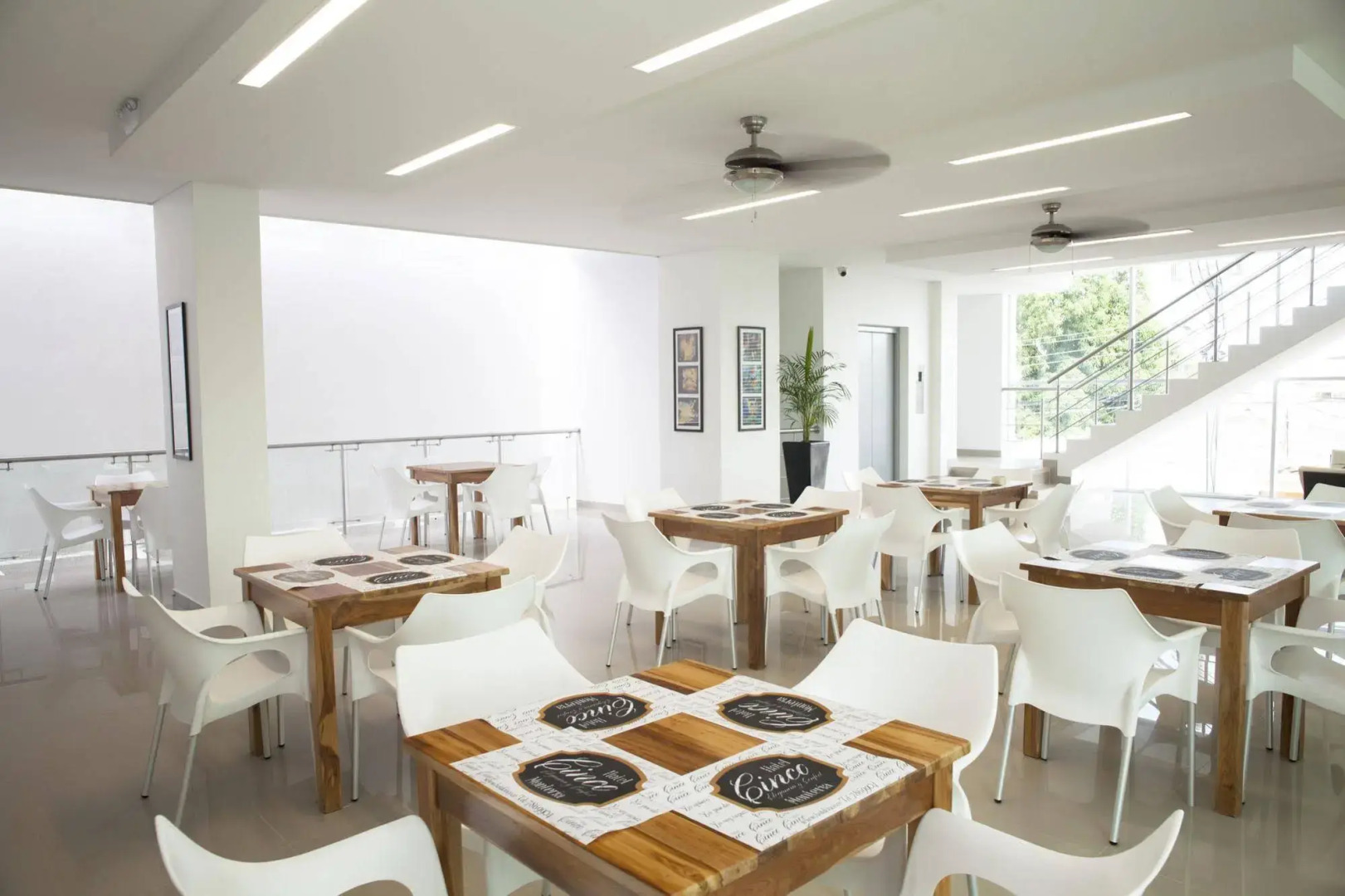 Hotel Cinco Monteria