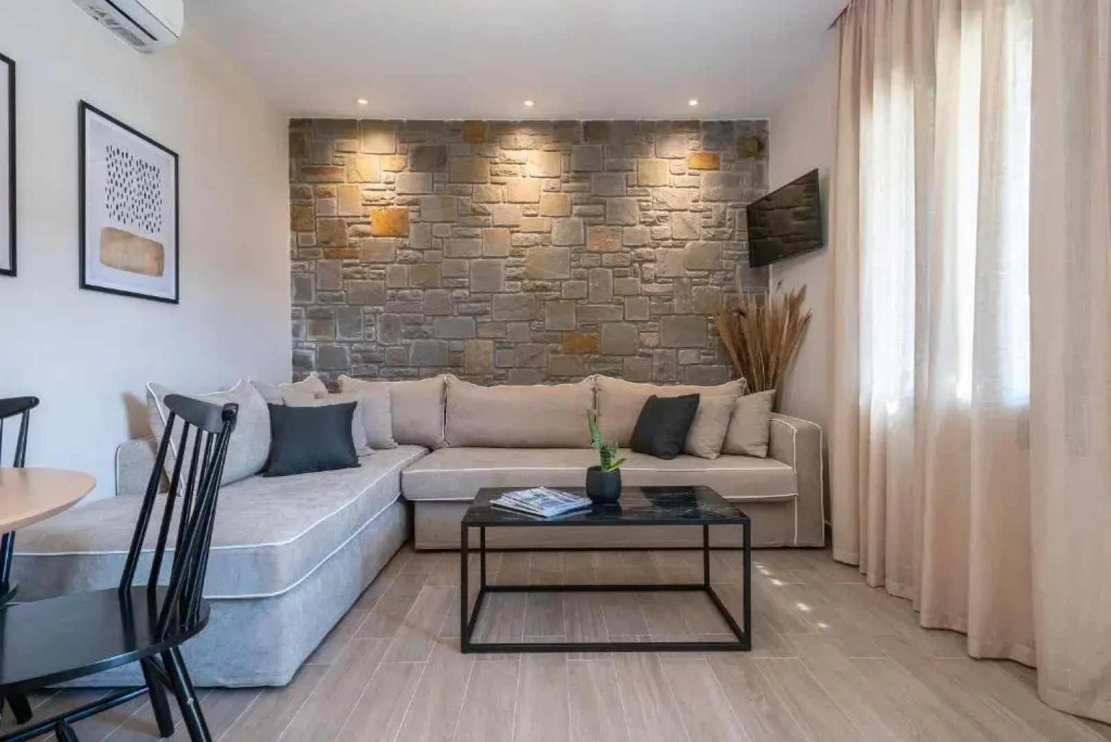 Angelikon 2 Luxurious Apartments