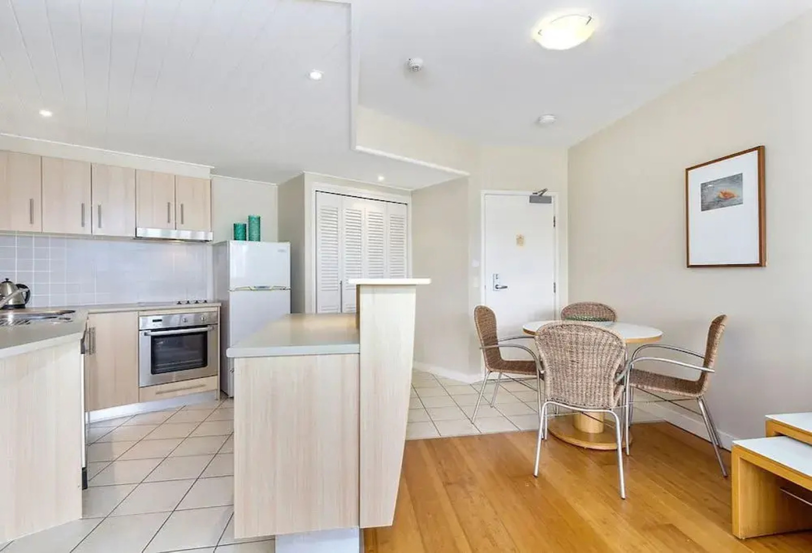 Resort On The Beach 6126-27