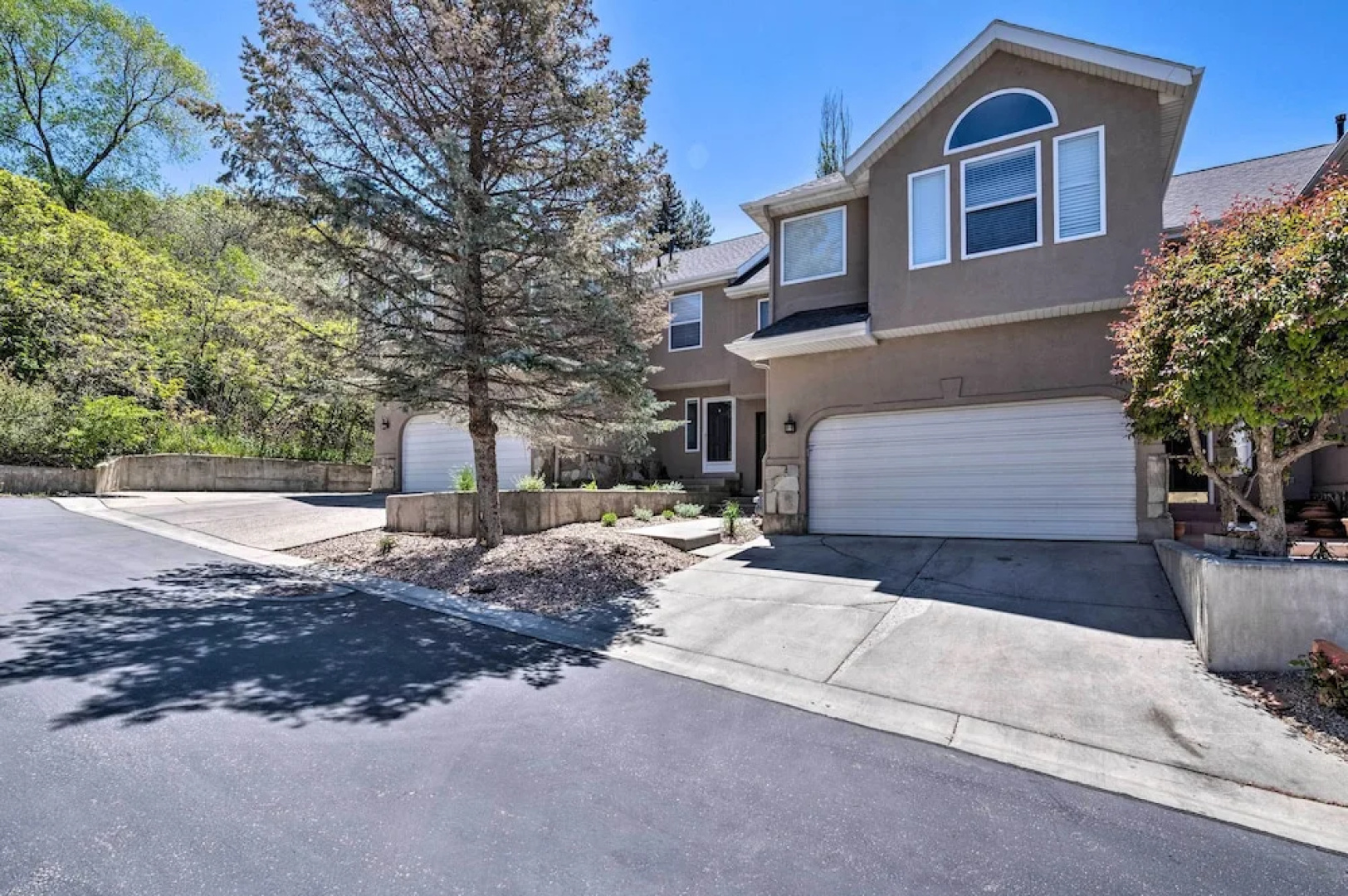 Wasatch R & R Townhome w/ Grill ~ 11 Mi to Alta!