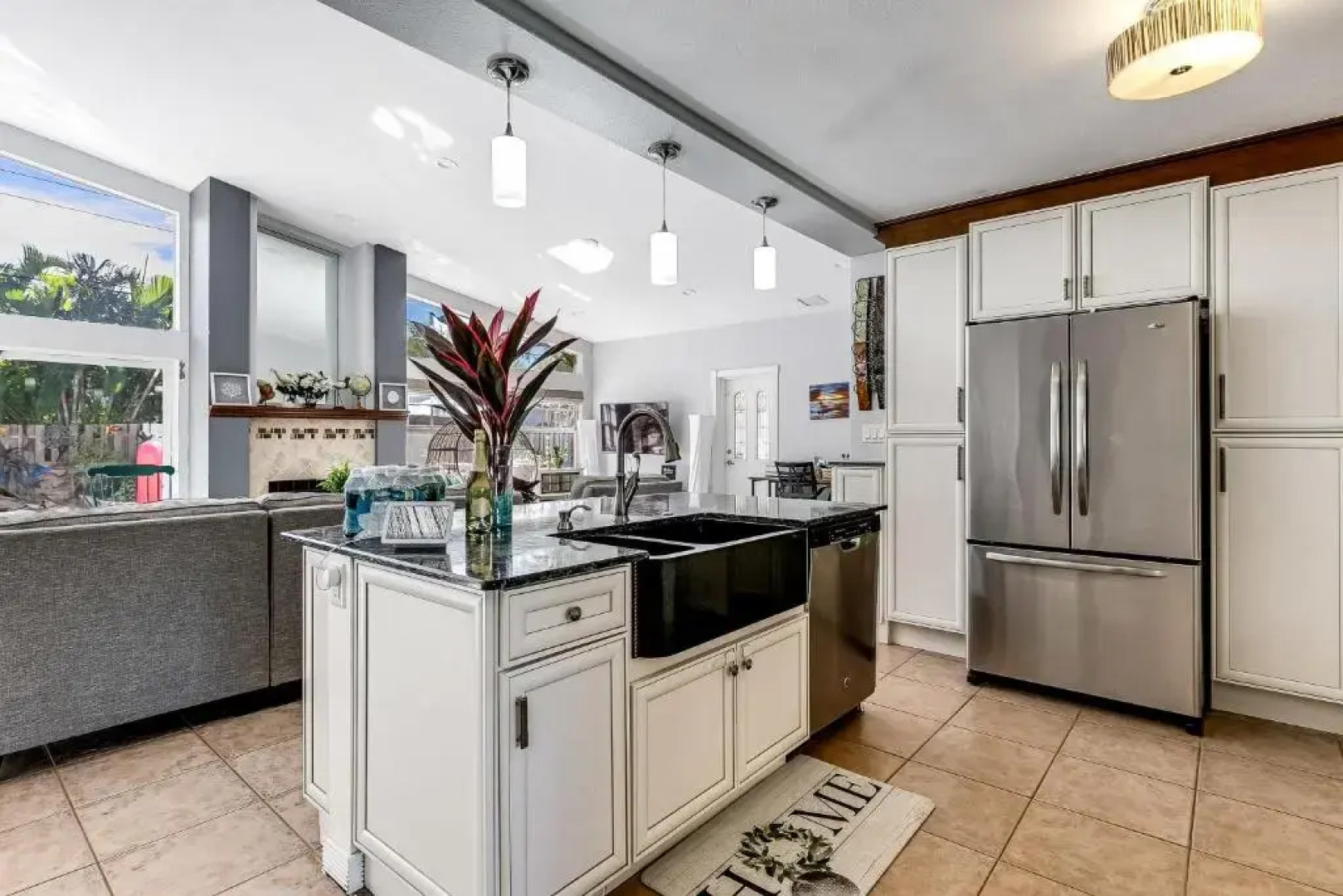 LUX 4 Bedrooms Private HTD Salt Water Pool With Concierge Service