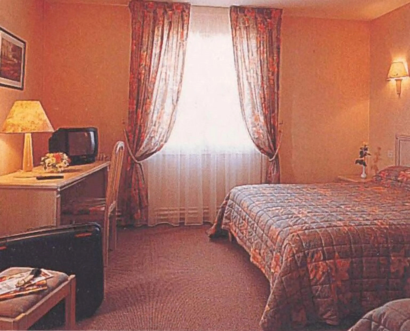 Logis Hotel Au Puits Enchante