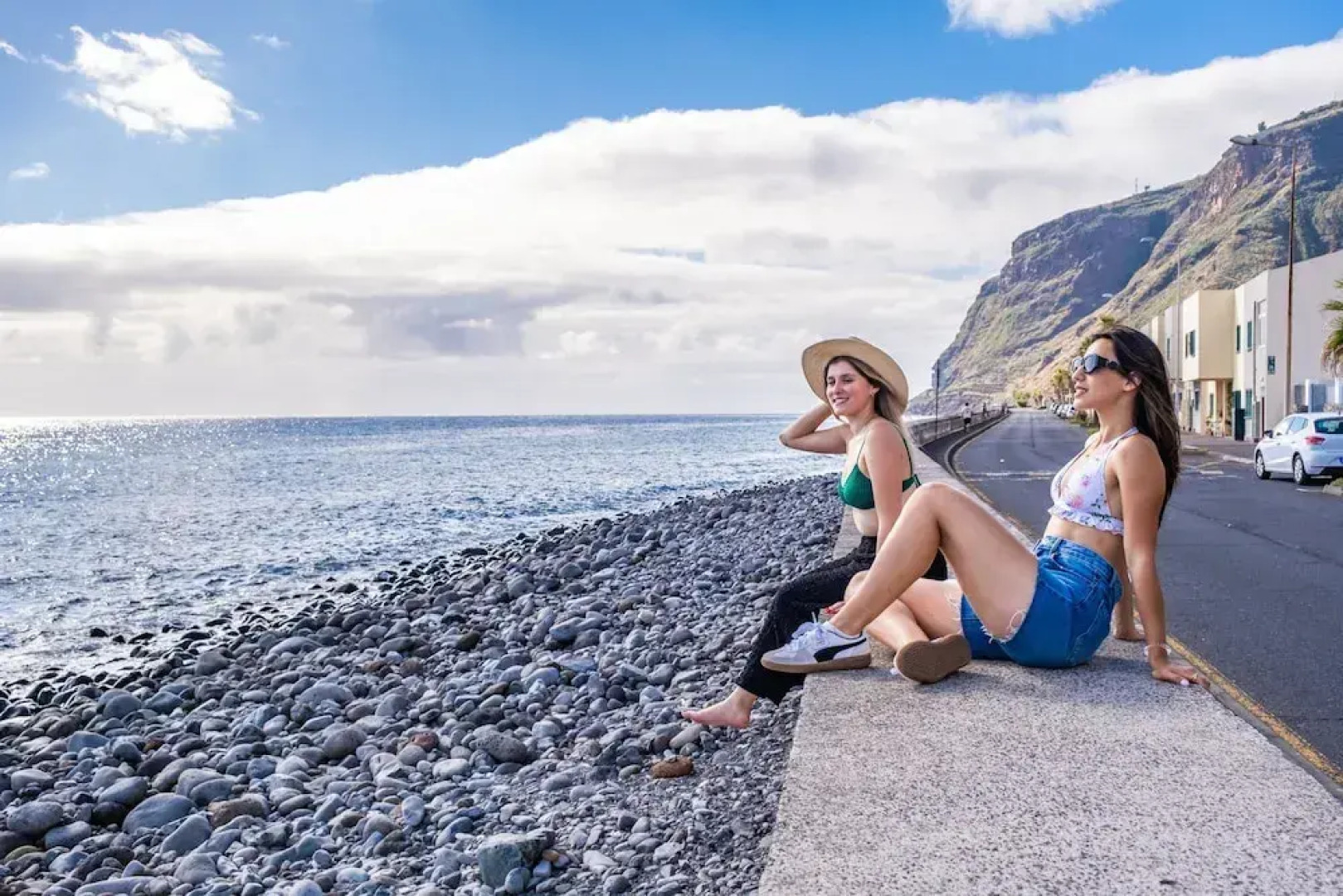 Seaside Sunset - Surf House by Madeira Sun Travel