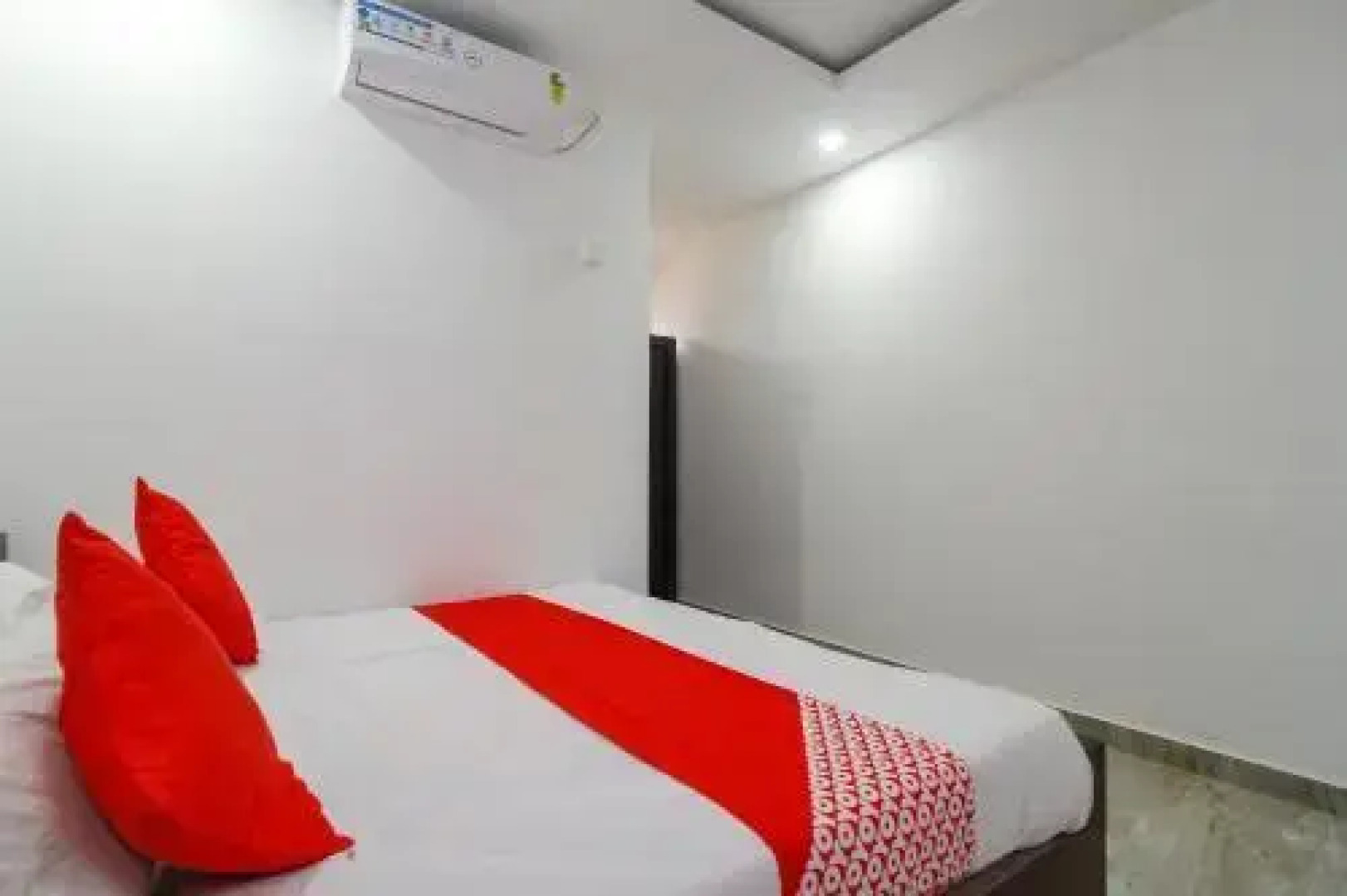 Oyo 28289 Tk Residency