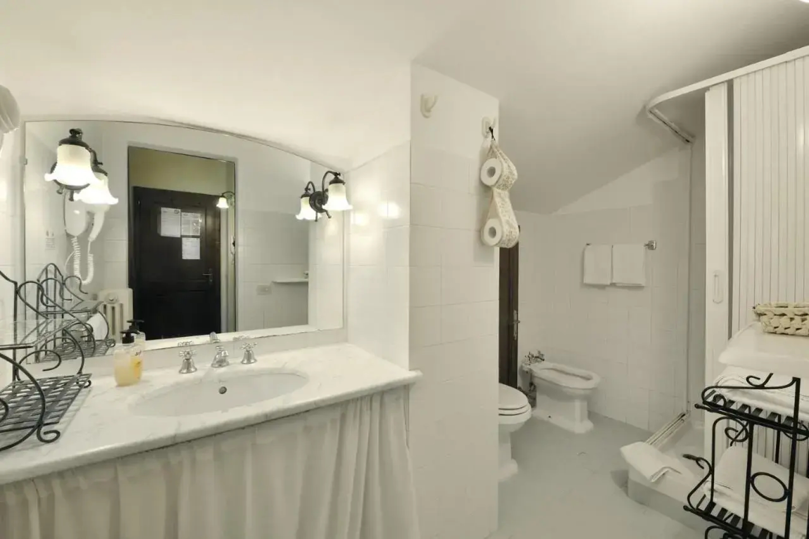 Domus Volumnia Country House