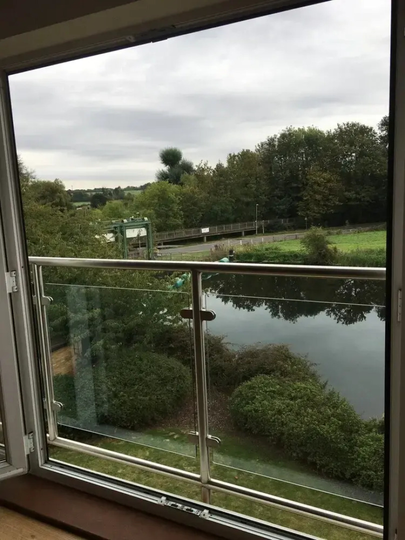 Penthouse Apartment On The River - 65 Skipper Way