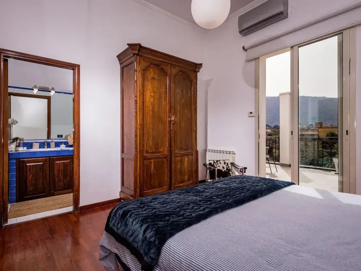 Apartment in Terrasini With Sea Views