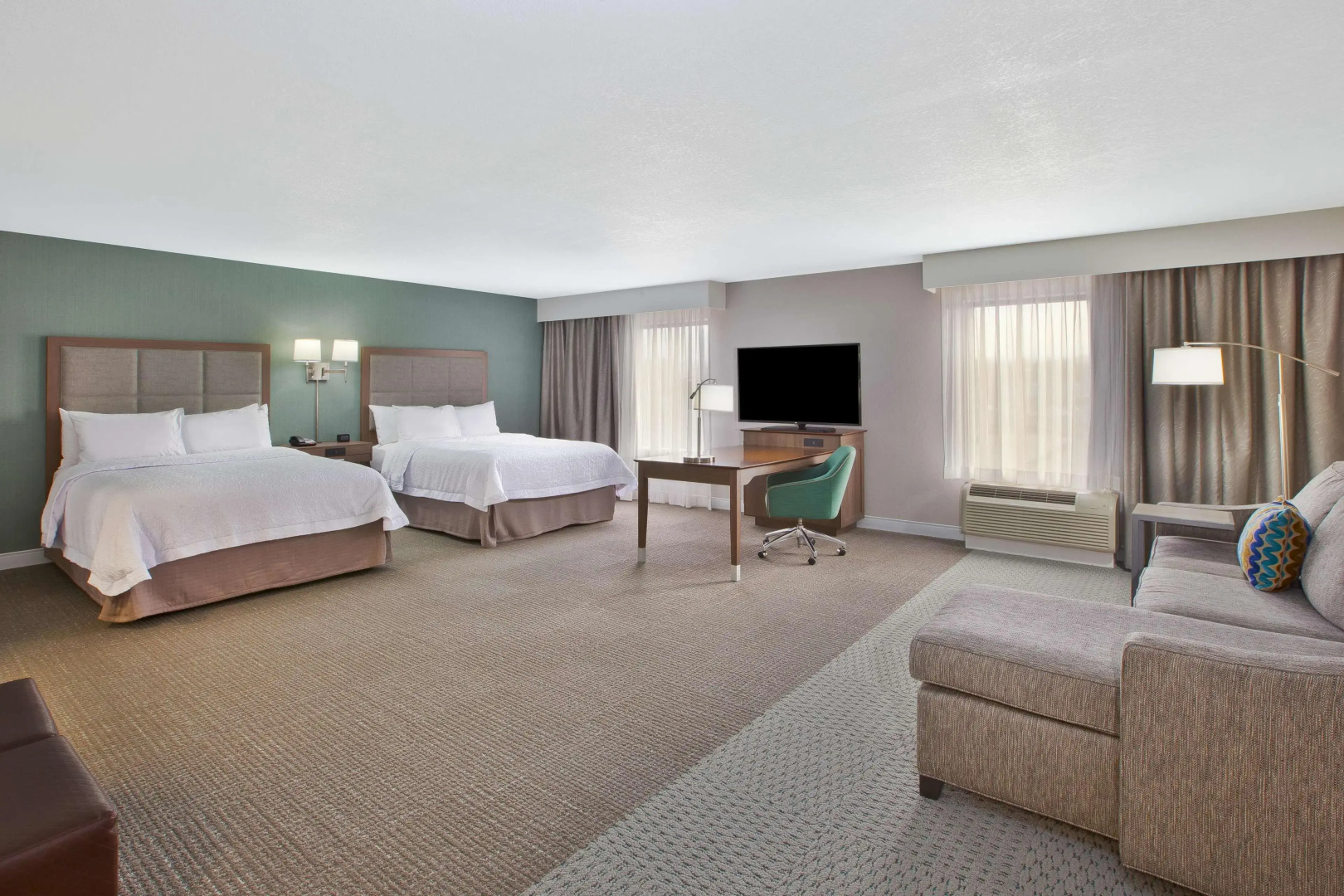 Hampton Inn & Suites Alliance