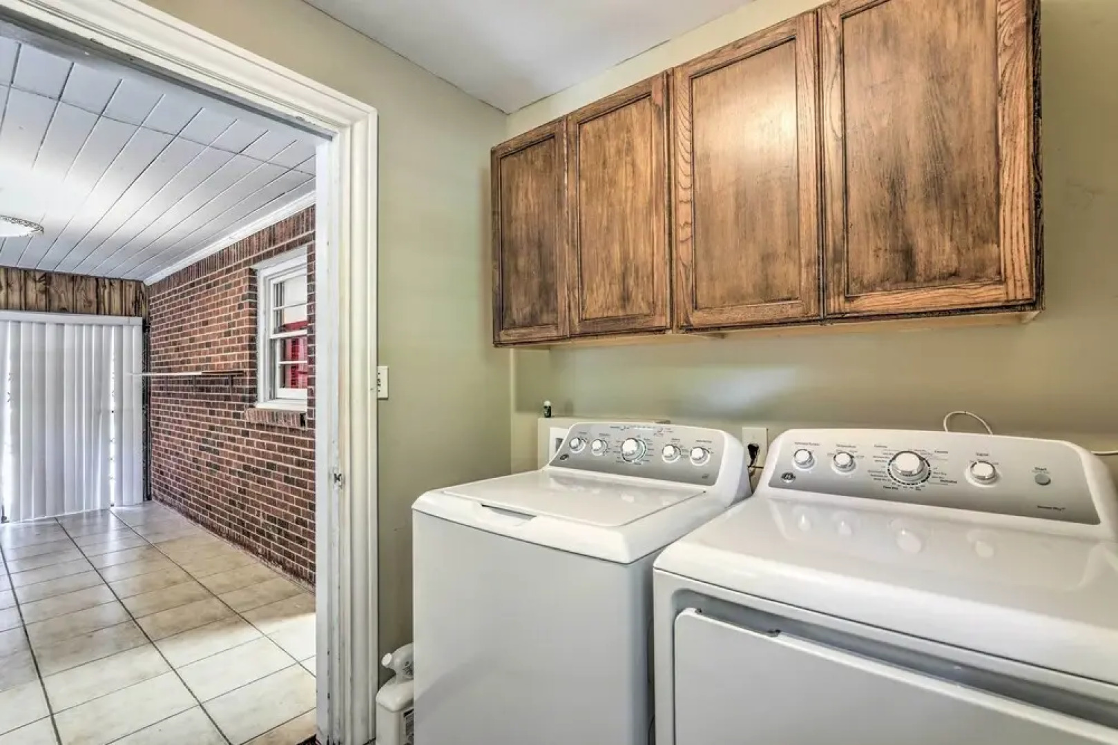 Decatur Home w/ Yard ~ 9 Mi to Downtown Atlanta!