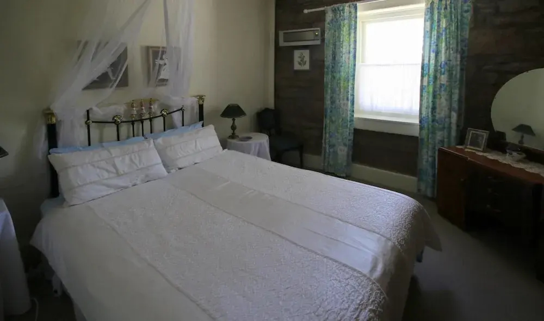 Christopher Hall's Colonial Accommodation