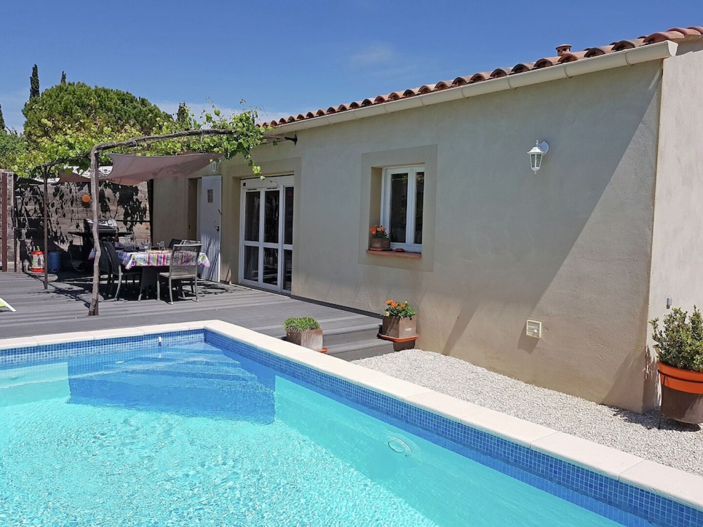 Pleasant Villa in Lirac With Private Swimming Pool