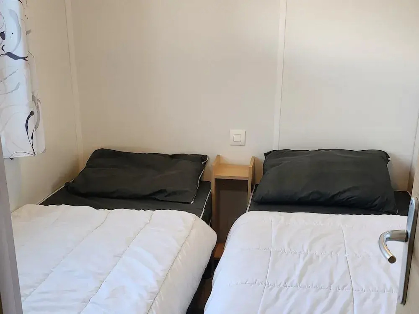 Swanky Mobile Home in Saint Jean de Monts Near Seabeach