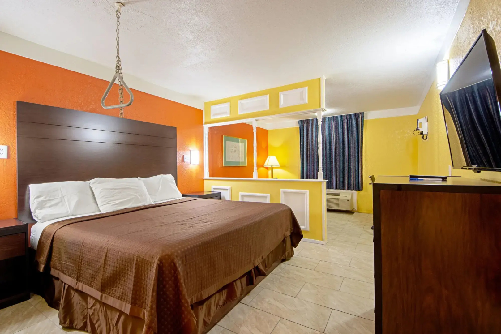 Economy Inn & Suites