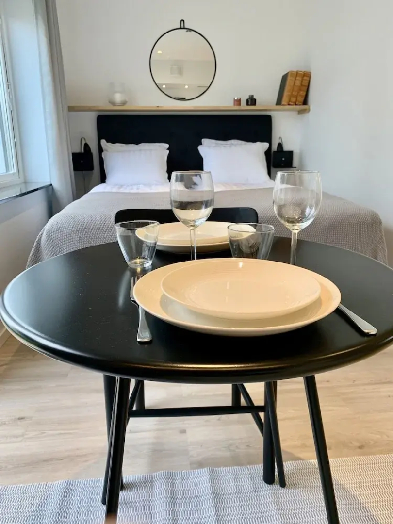 Easy Livin Apartment Hotel by Stubor