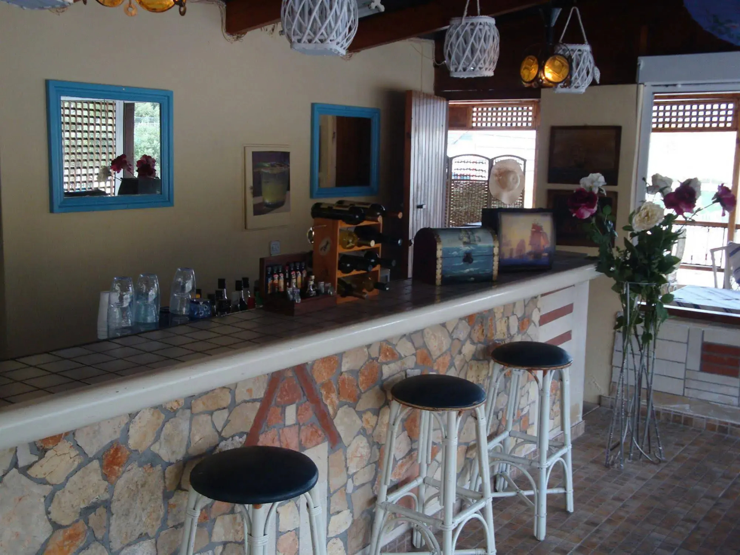 Maria-Flora Apartments