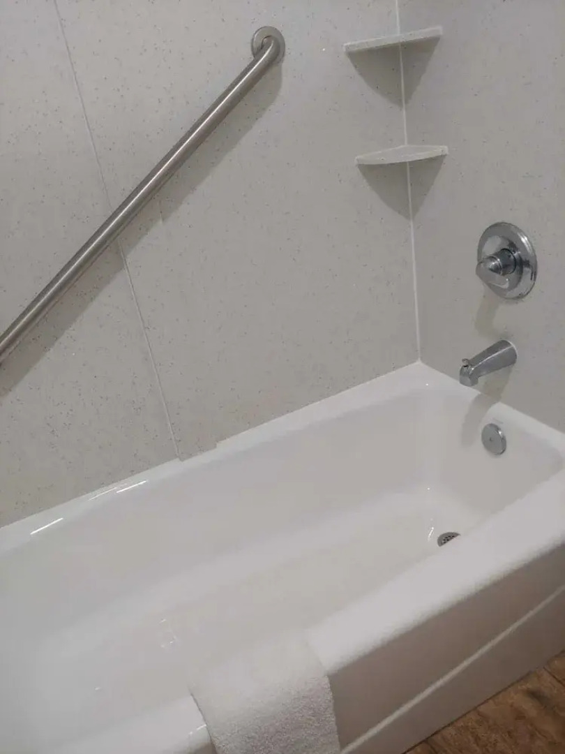 Budgetel Inn & Suites