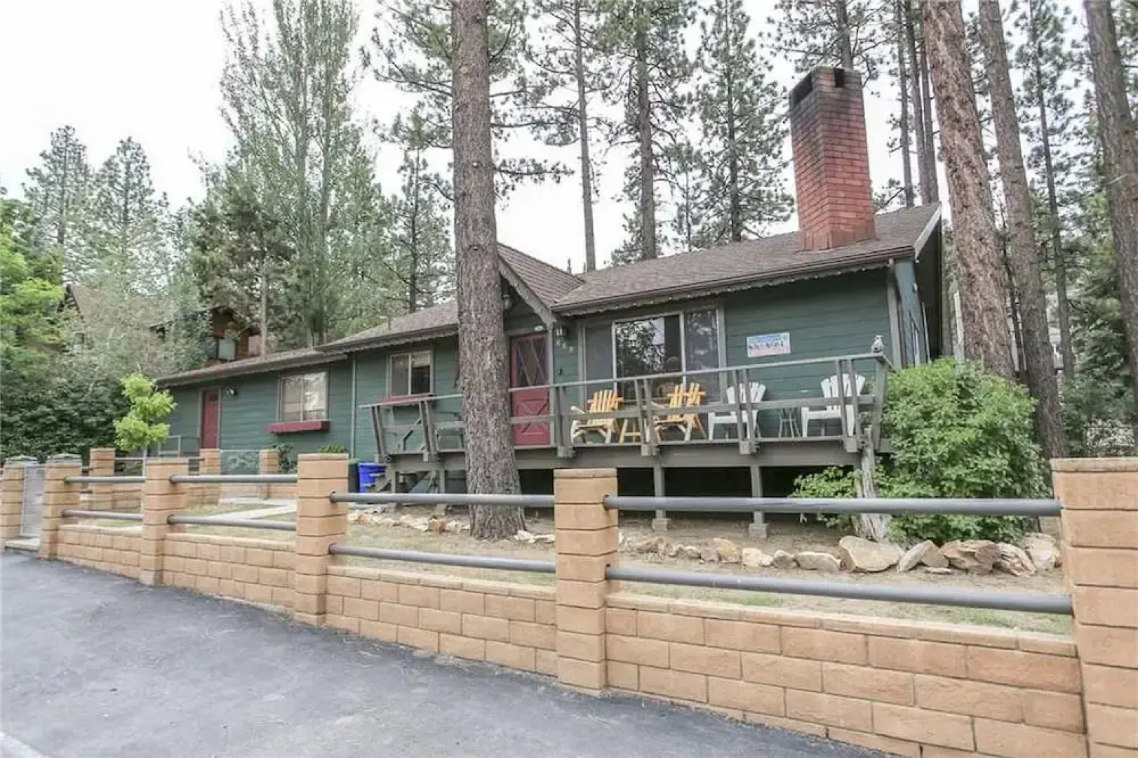 A Robinson Lodge
