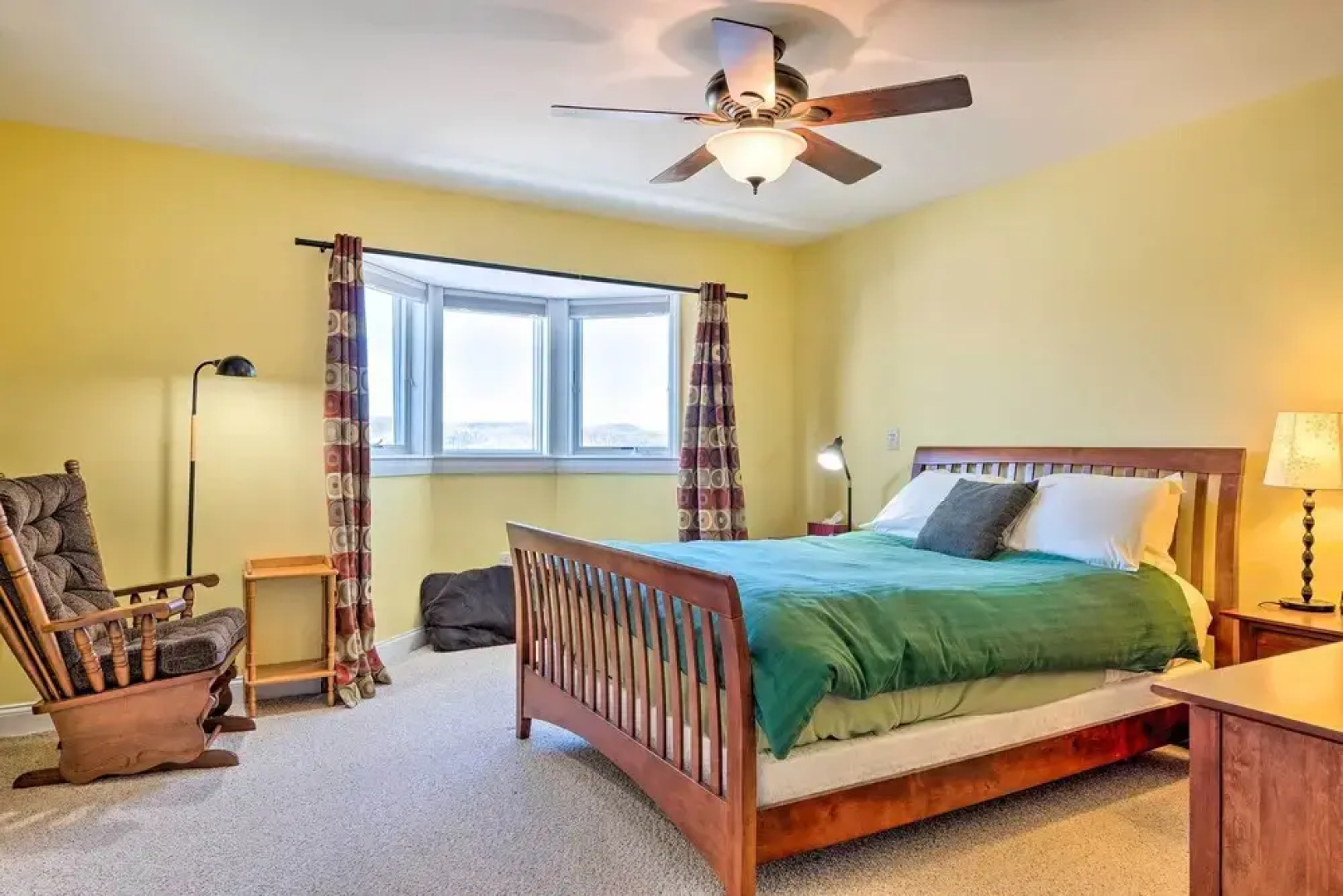 Bethel Townhome: 8 Mi to Sunday River Resort!