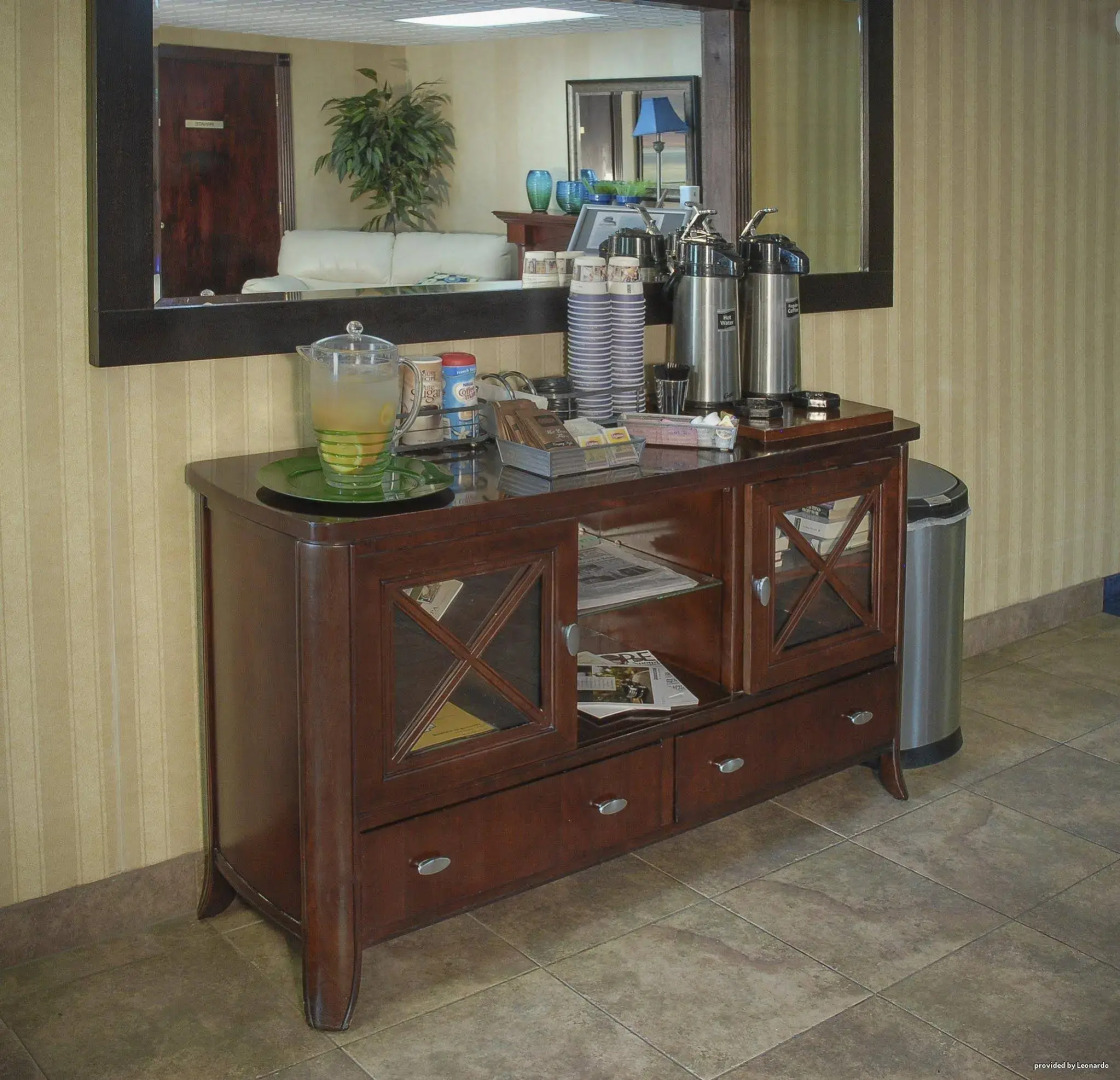 Quality Inn Austintown - Youngstown West