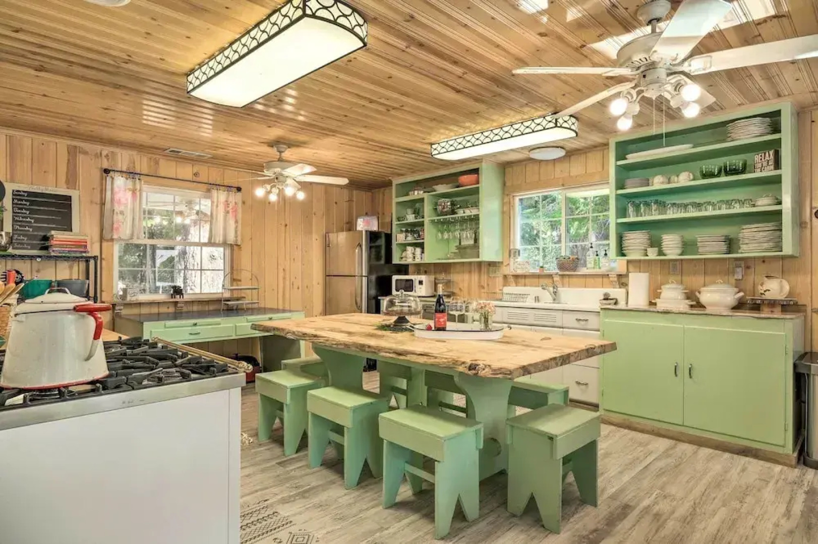 Strawberry Hill Cabin' 5 Mi to Skiing and Lake