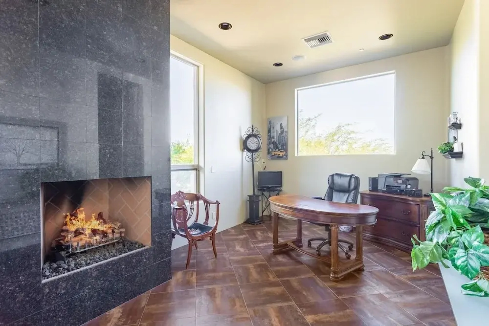 All-Suite Tuscan Home W/ Pool, SPA & Sports Court Home