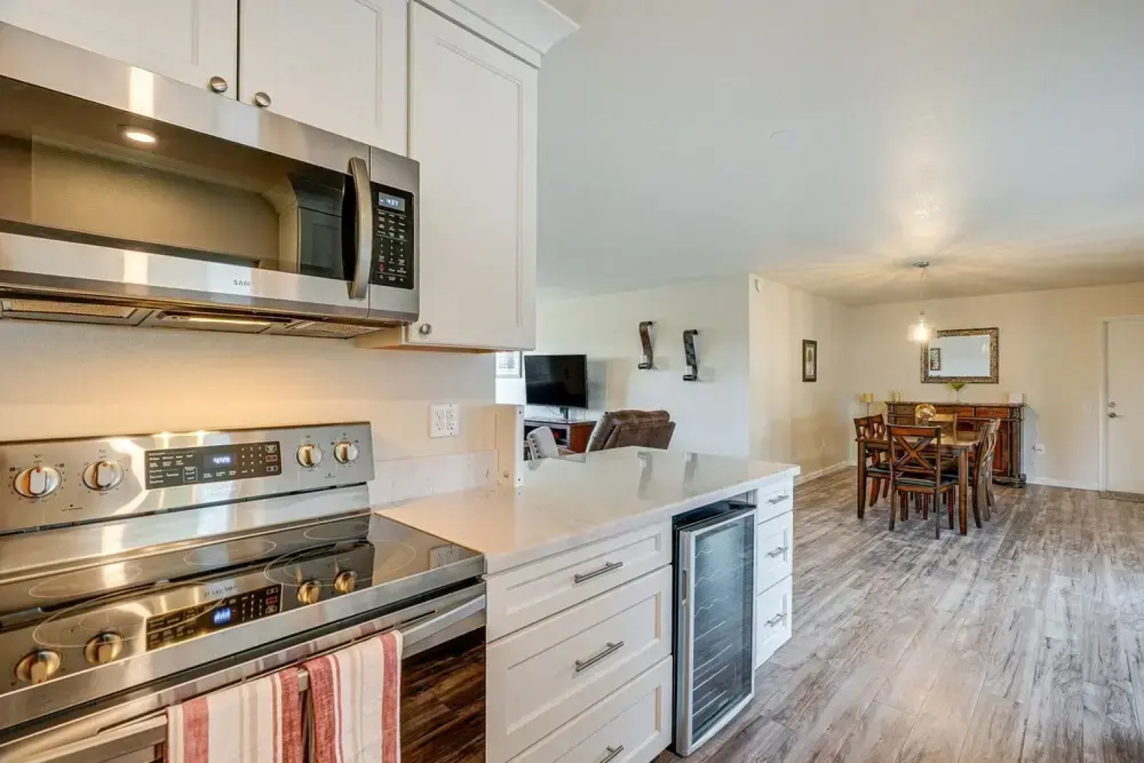 Sun Valley Home w/ Screened Porch & Gas Grill!