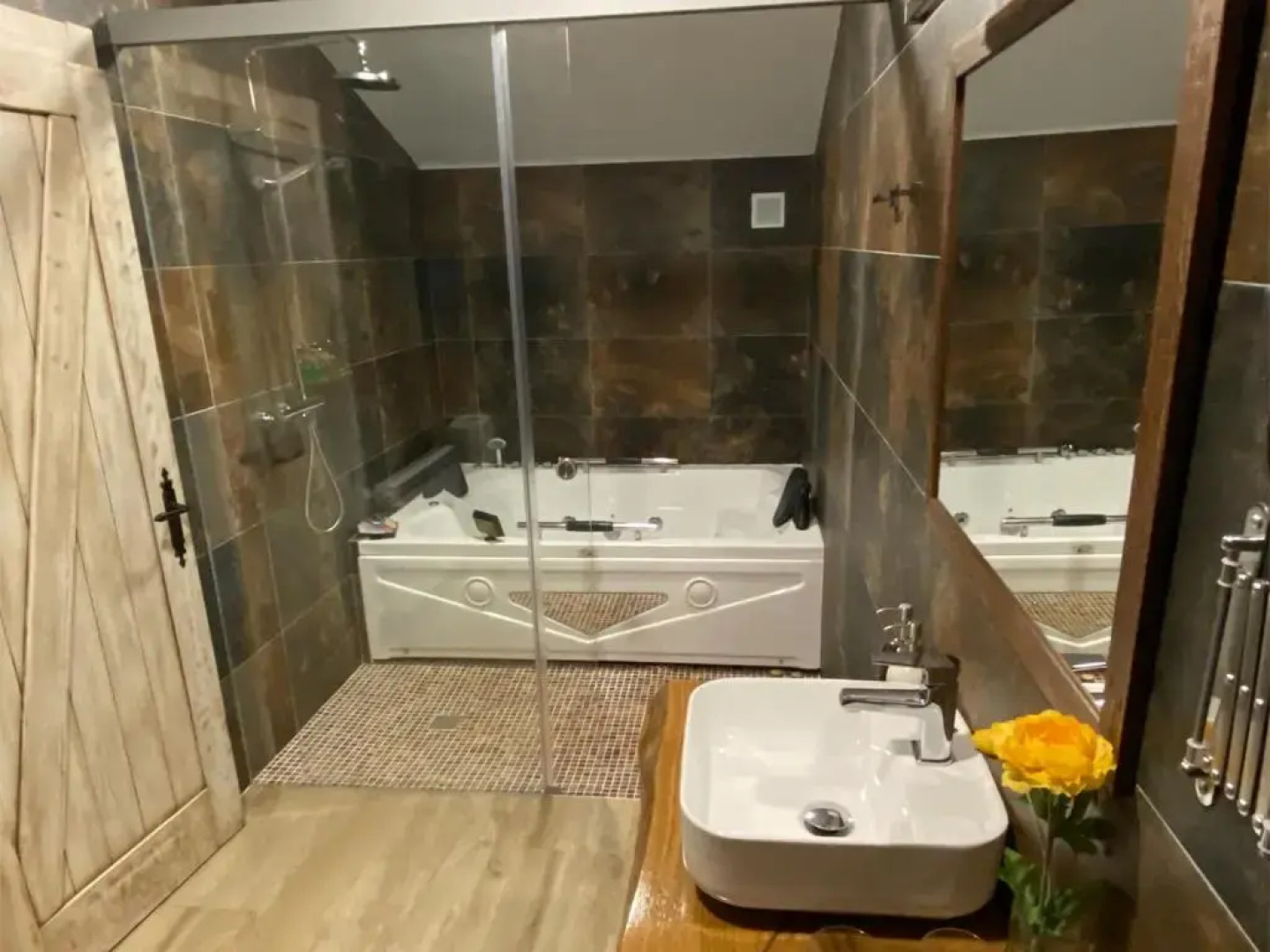 Apartamentos rurales Posada de Monfragüe con jacuzzi