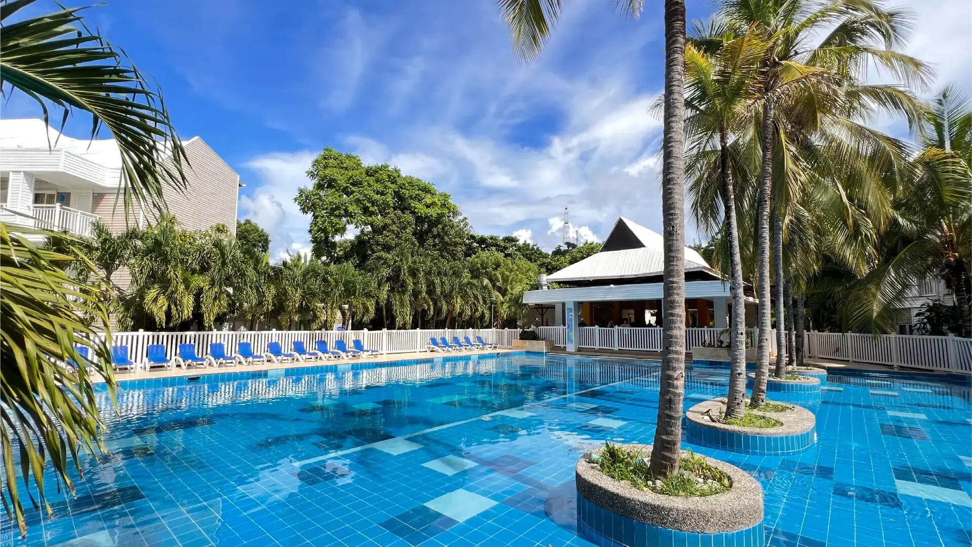 Hotel Blue Cove by On vacation