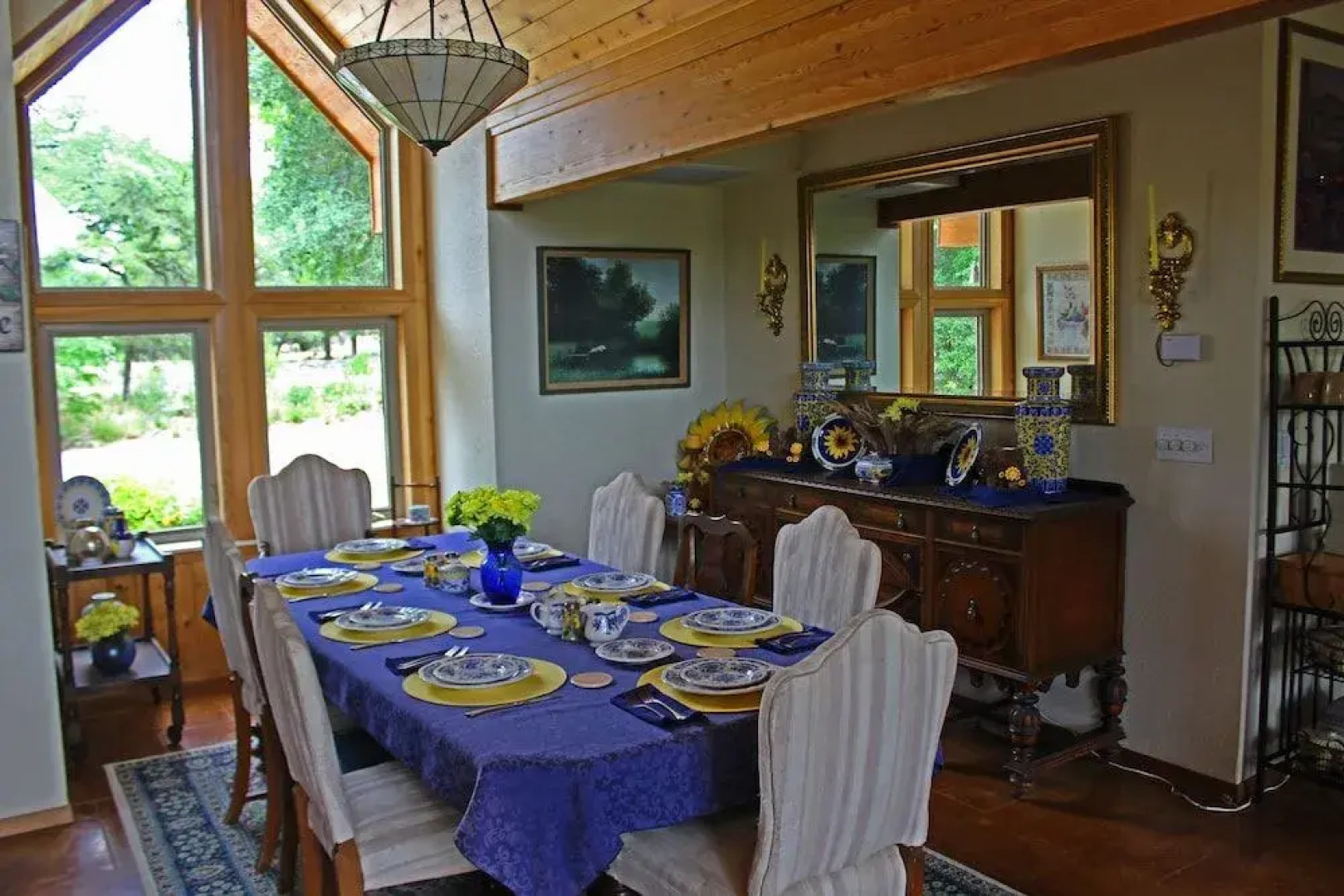 Prow'd House Bed & Breakfast