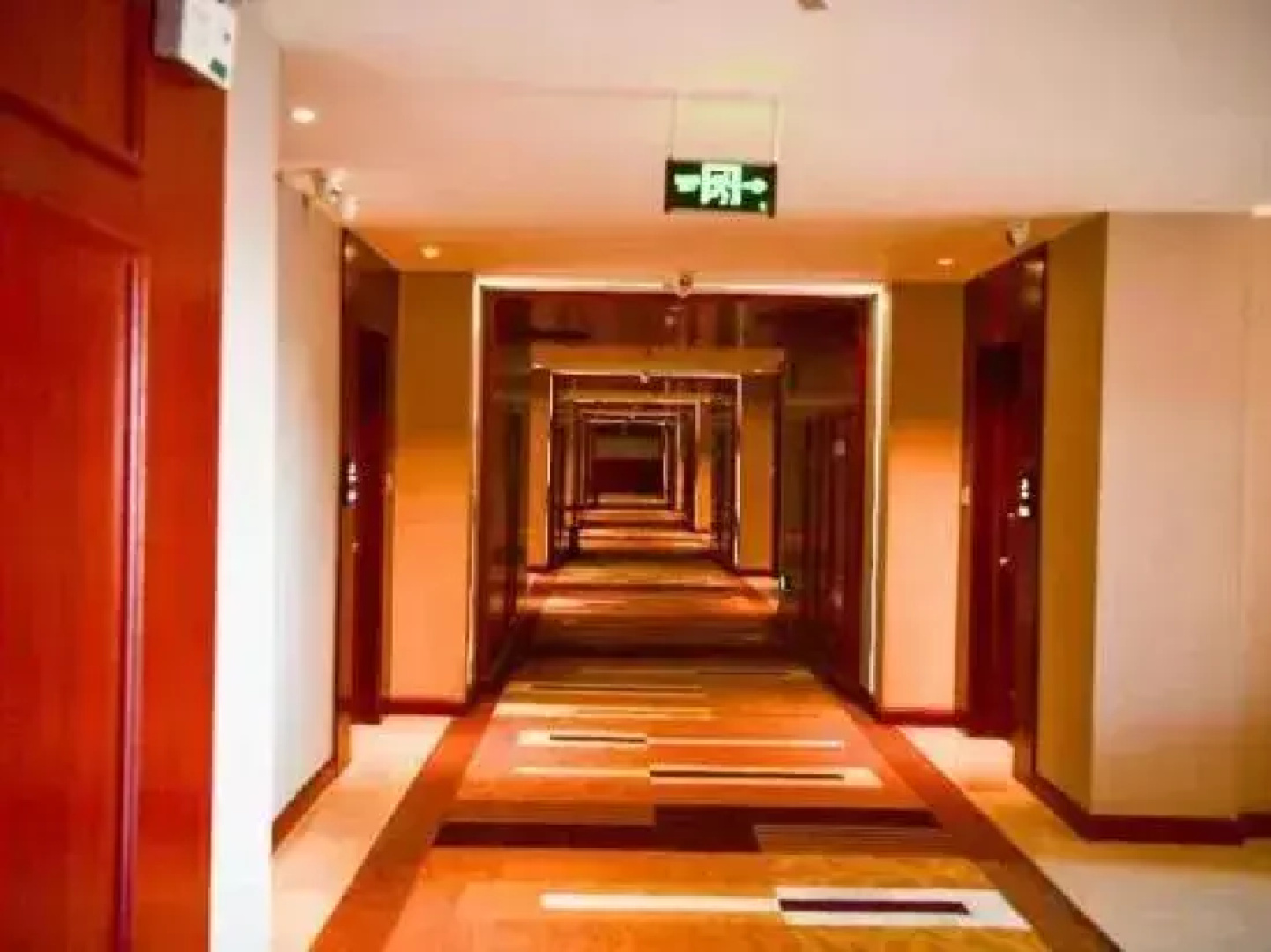 Jinze Hotel