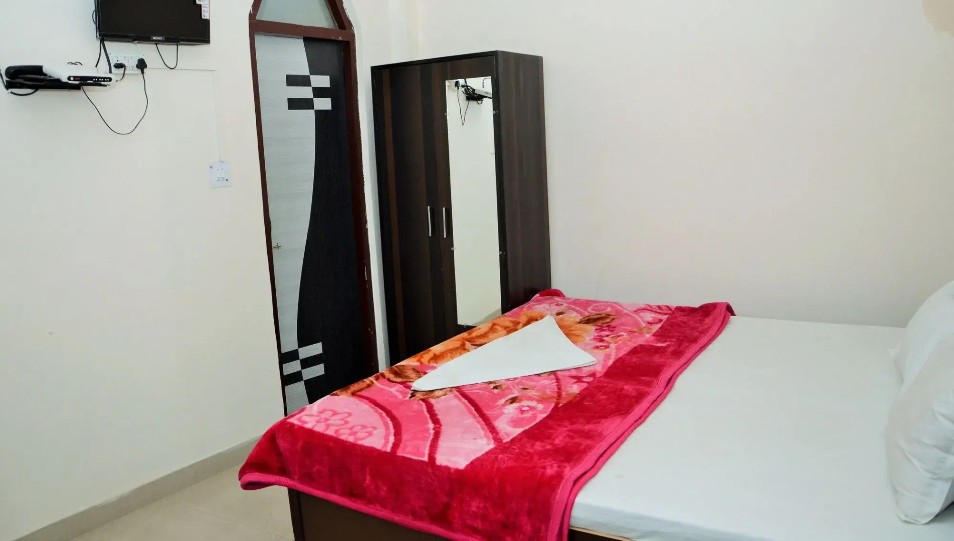 Hotel Mangalam Palace - Lucknow Airport