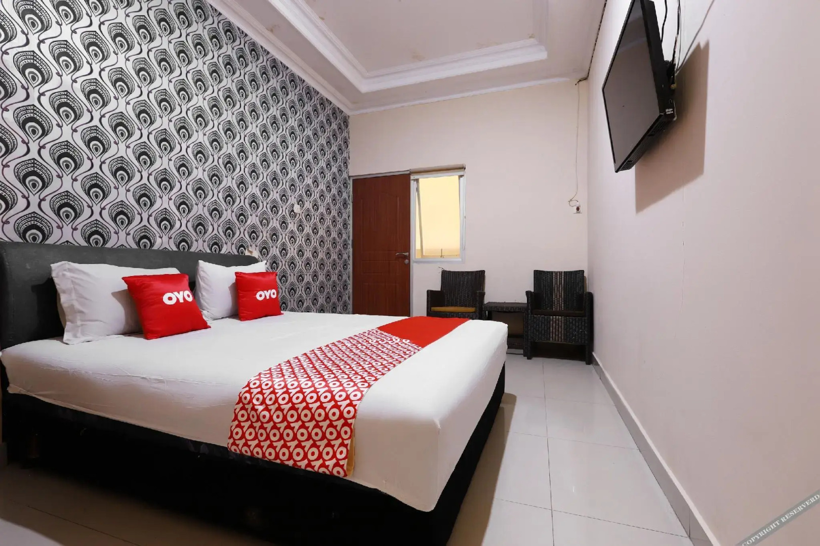 Guest House 268 by OYO Rooms