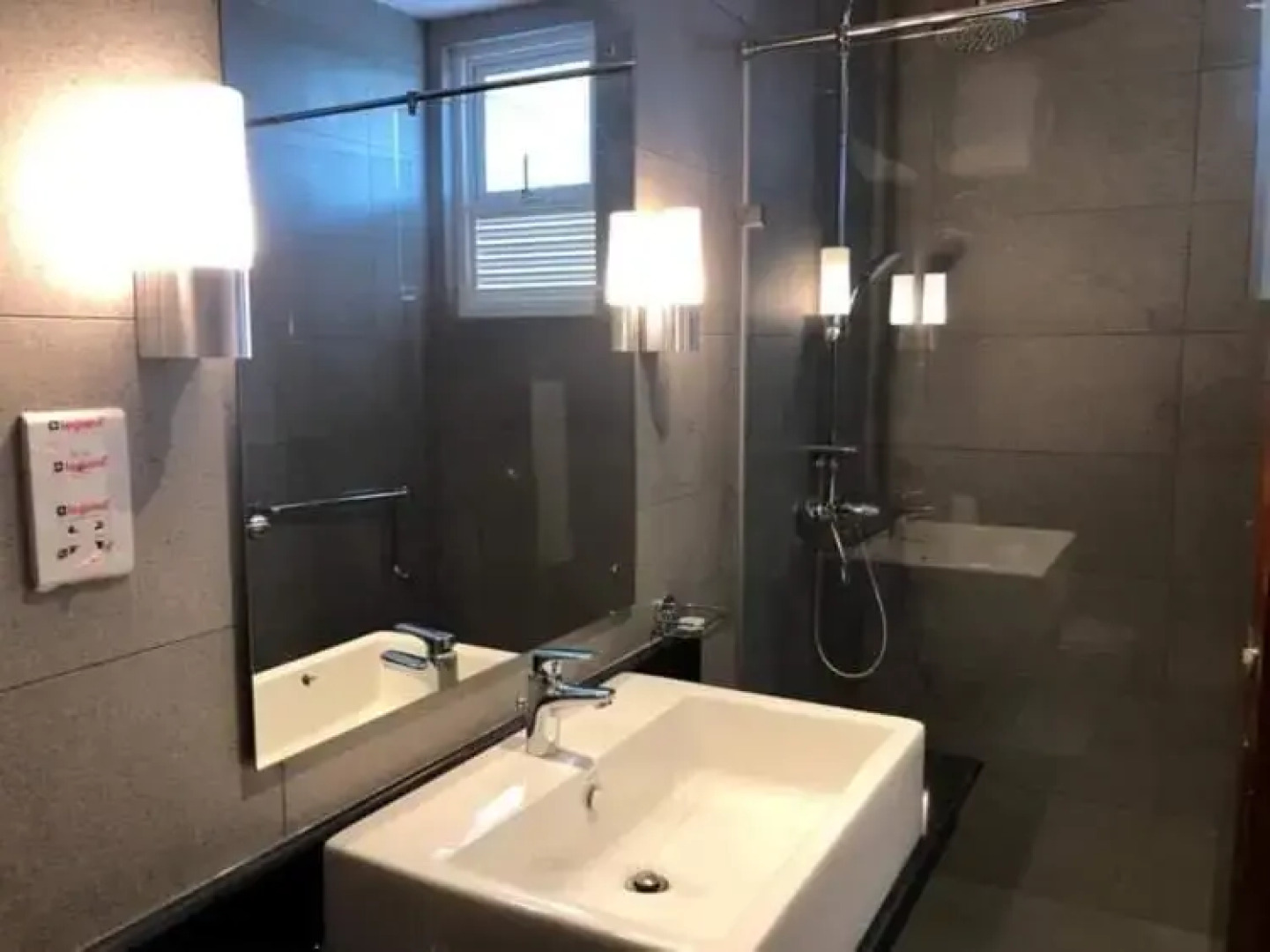 Apartment314 Oceanfront condos Nilaveli