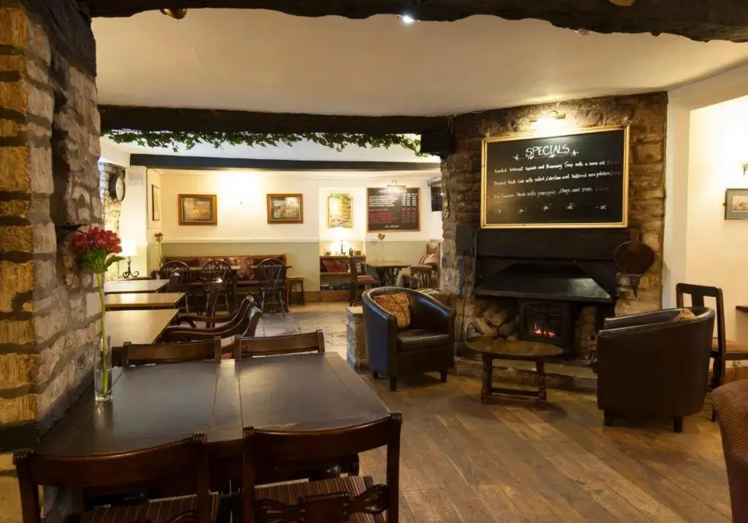 Corinium Hotel & Restaurant