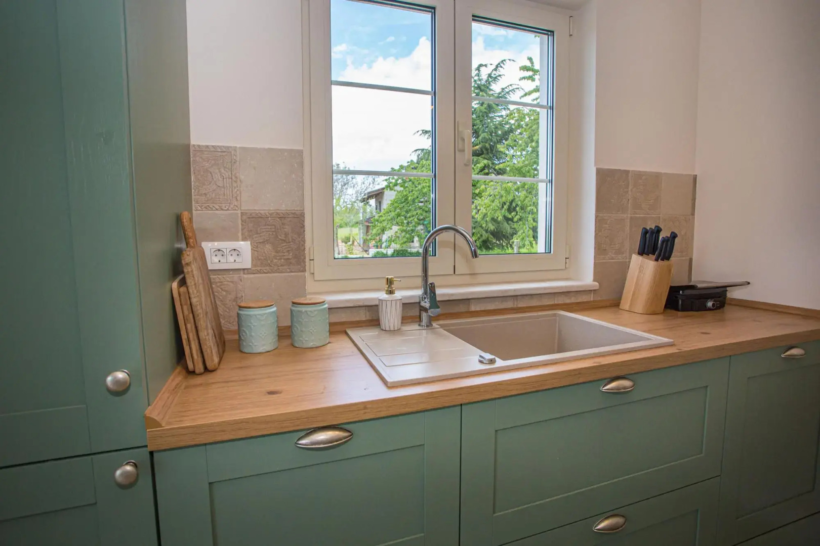 Vita 5 in Visnjan with 4 bedrooms and 4 bathrooms