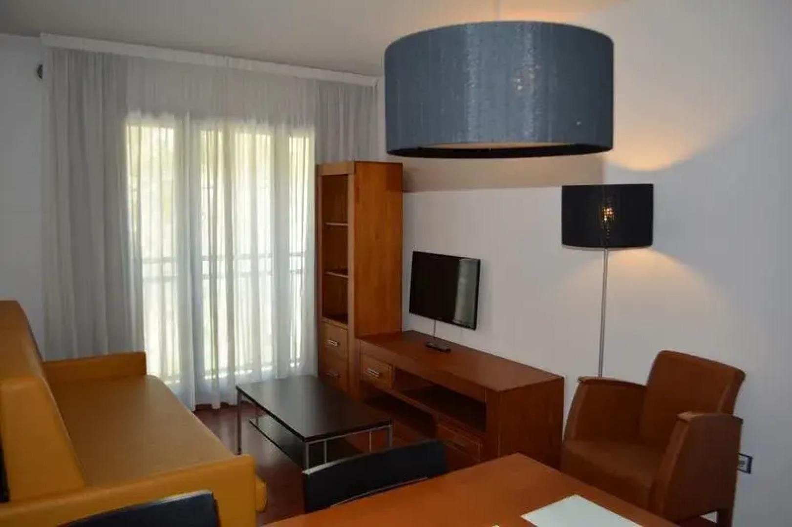 Peretol Apartments 1950M