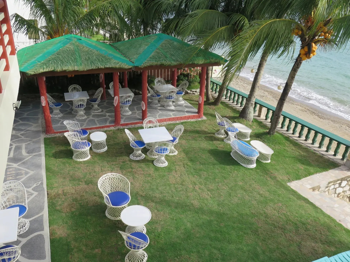 BADLADZ Beach and Dive Resort