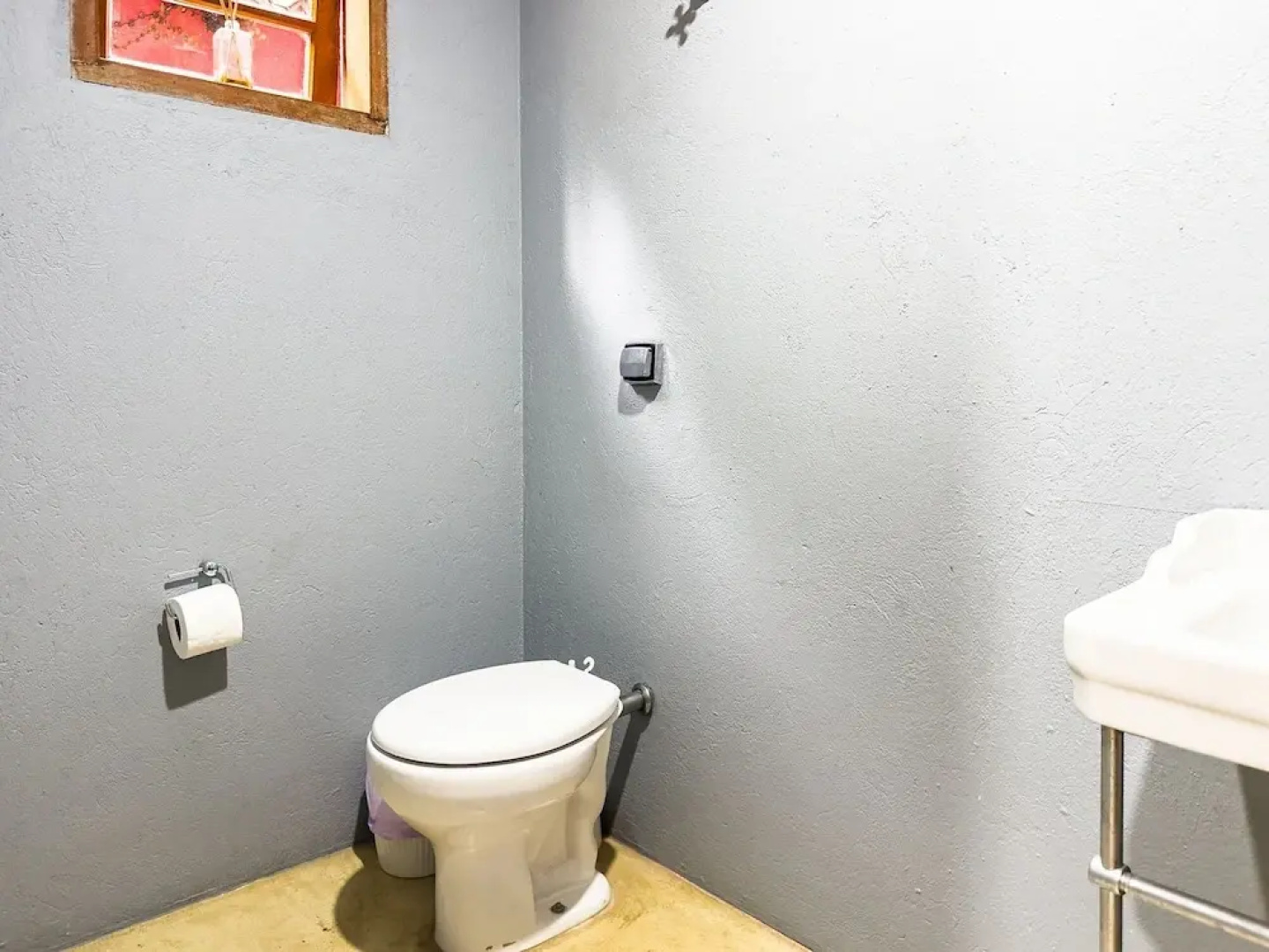 Casa com Piscina Privativa e Natureza – Granja Viana, São Paulo