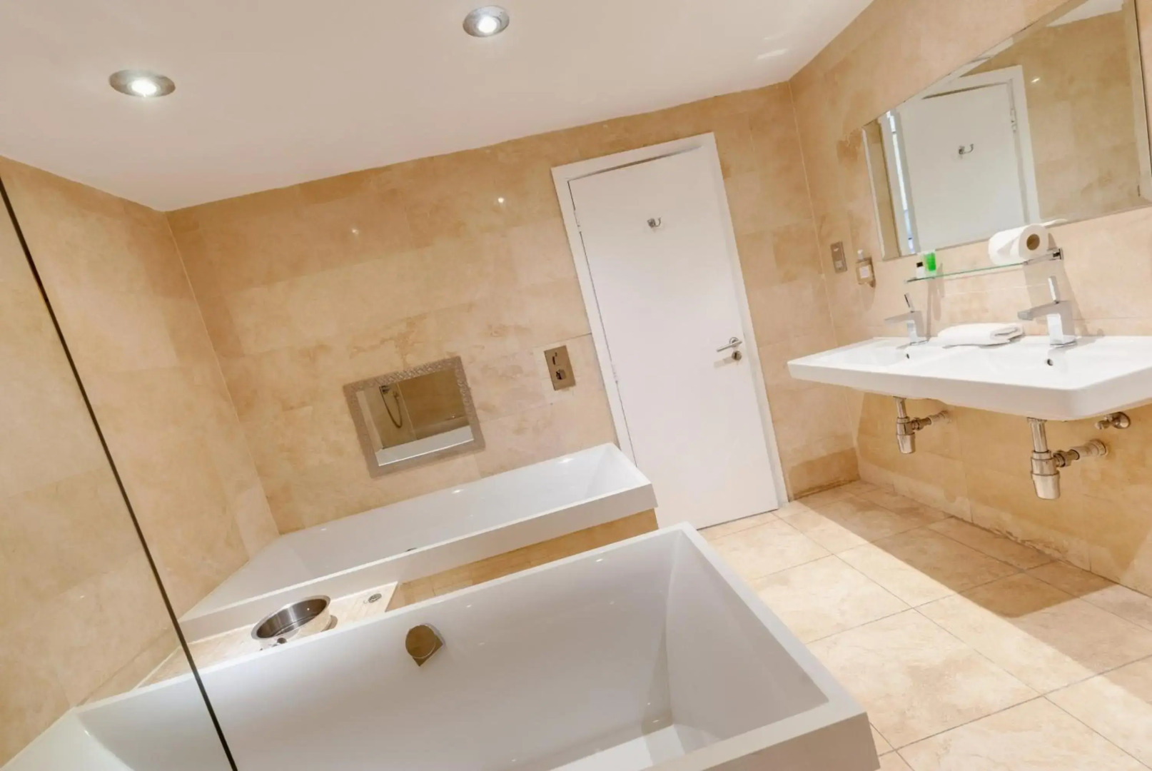 Signature Living Hotel