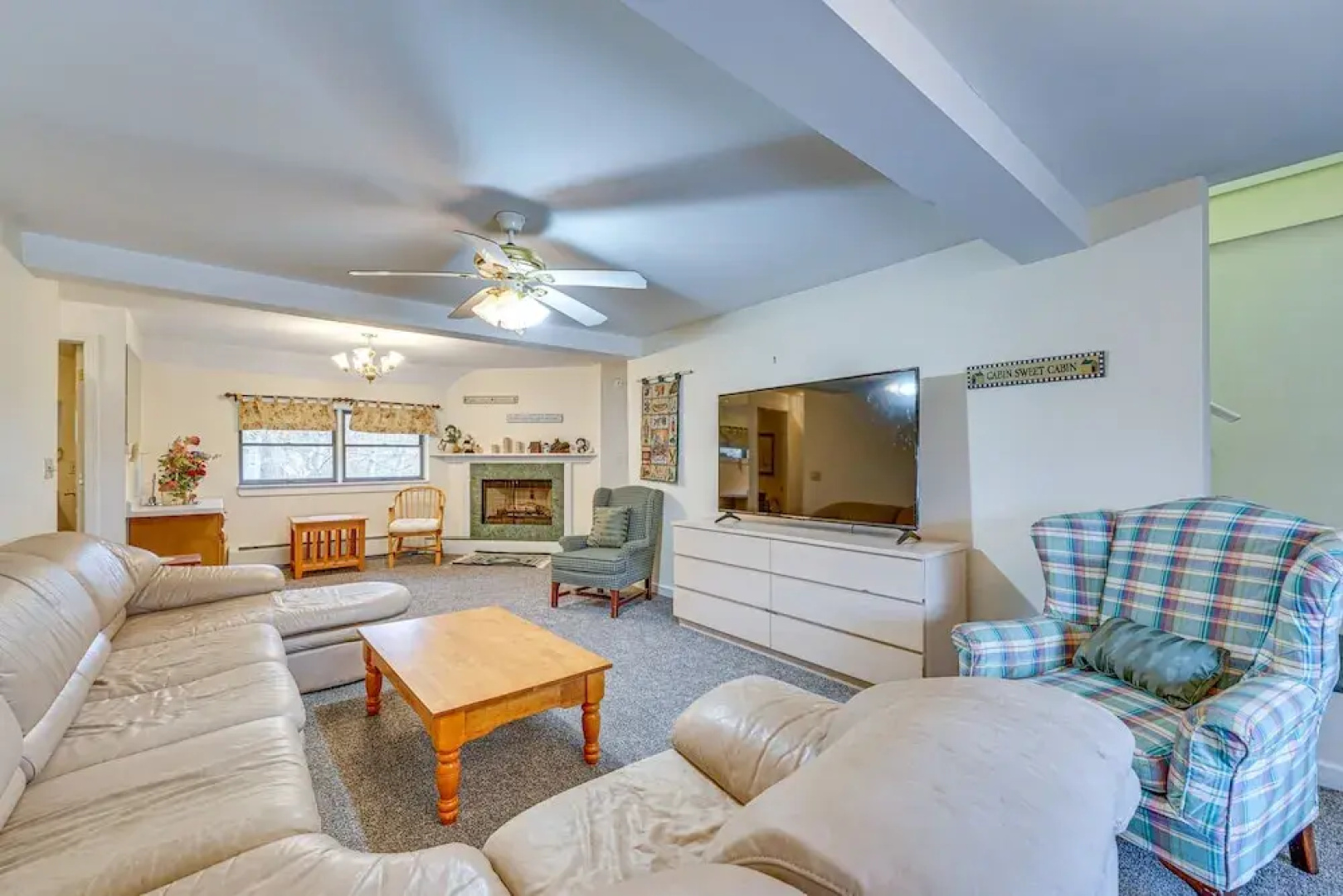 Spacious Ludlow Hideaway < 1 Mi to Okemo Mountain!